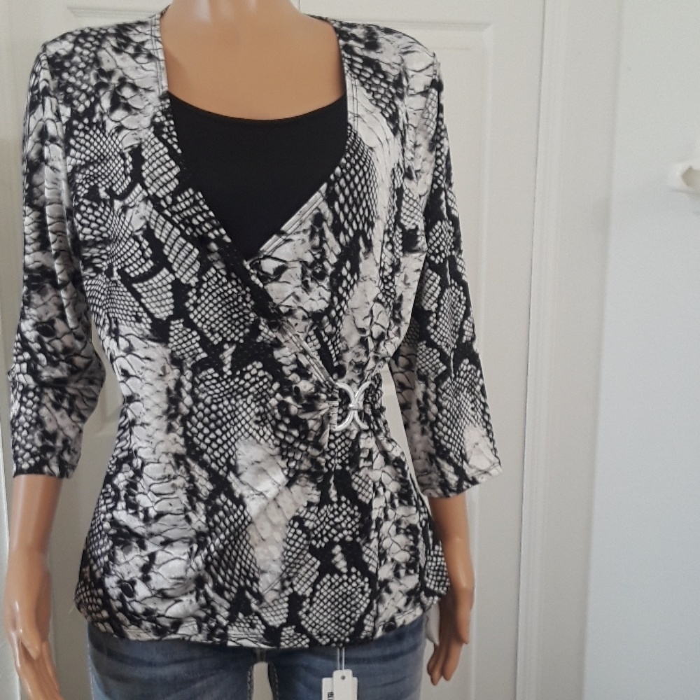 snake print top